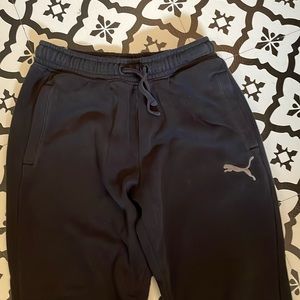 🐈‍⬛Puma men’s size Small black sweatpants